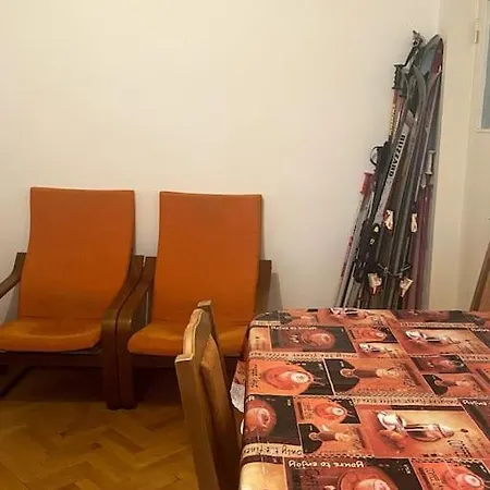 Cozy Two-bedroom